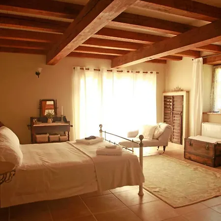 Casa vacanze La Grange Dans La Foret Lacapelle-Biron