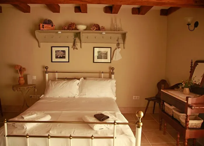 La Grange Dans La Foret * Fumel