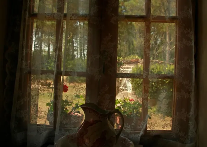 La Grange Dans La Foret Fumel